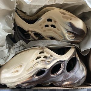 Infant Yeezy Runners